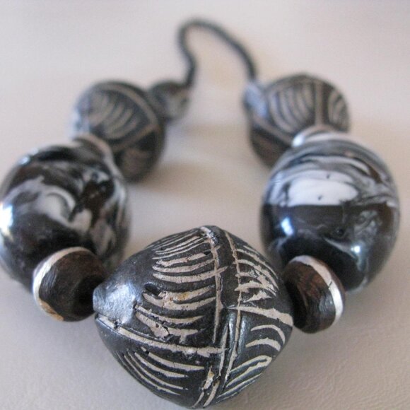 Neck lace - Picture 2 of 4